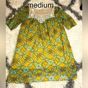 Chic print Mini Dress in Green and Yellow size medium